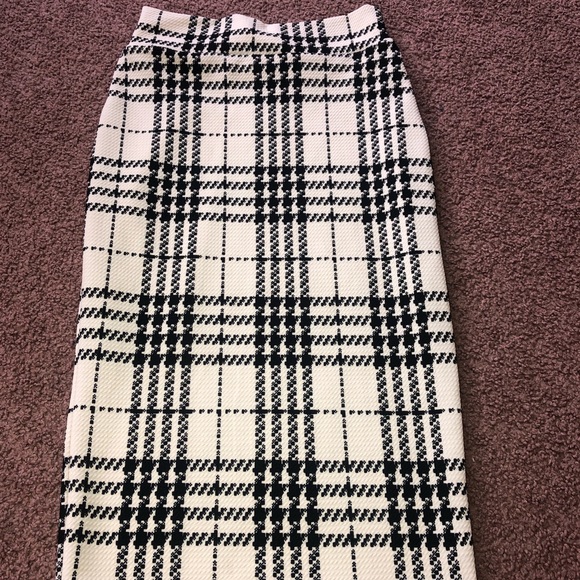 Windsor Dresses & Skirts - Pencil skirt